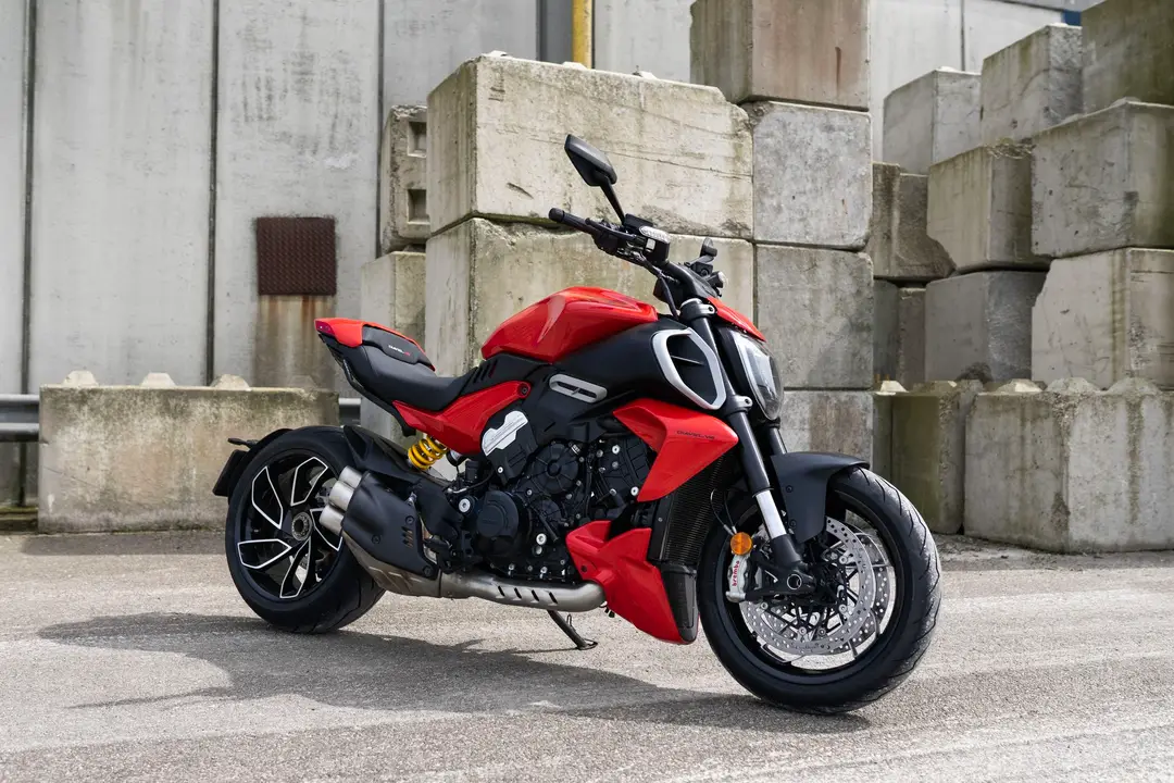 ducati diavel v4 fhm35