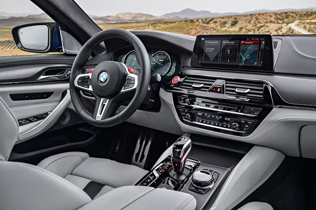 fhm bmw m518