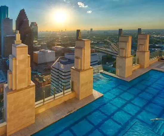 fhm sky pool