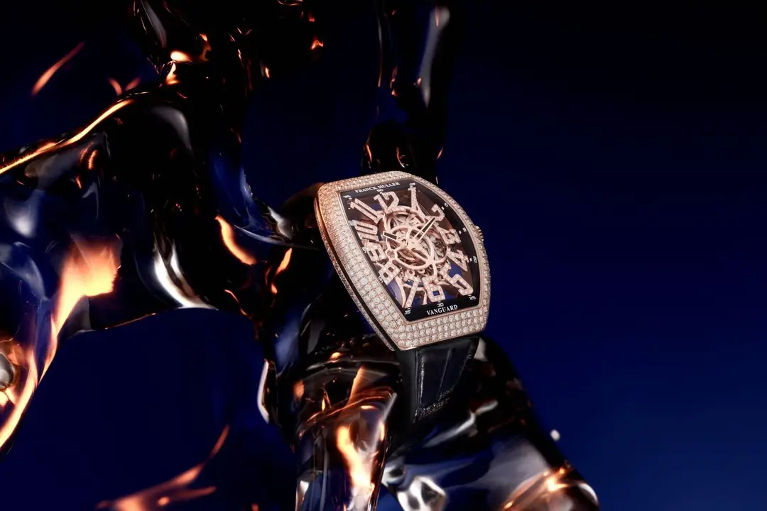 franckmullervanguardslimskeleton lifestyleimage rosegold