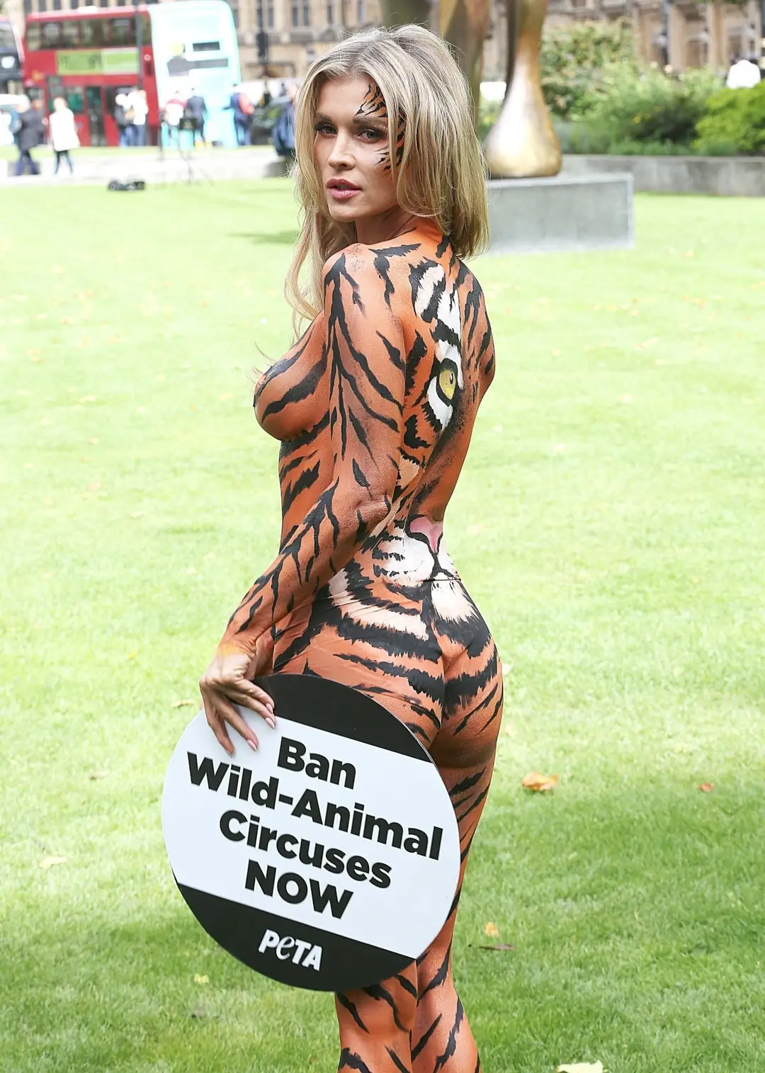 joanna krupa bodypaint 2