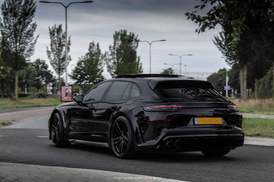 la fuente porsche panamera 2
