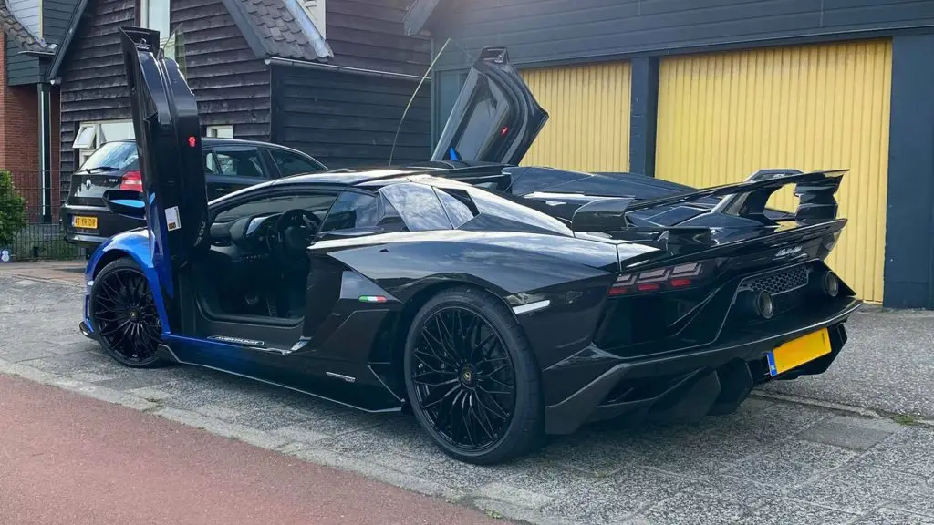 lamborghini aventador svj roadster nederland duurste auto 2020 2 1024x576