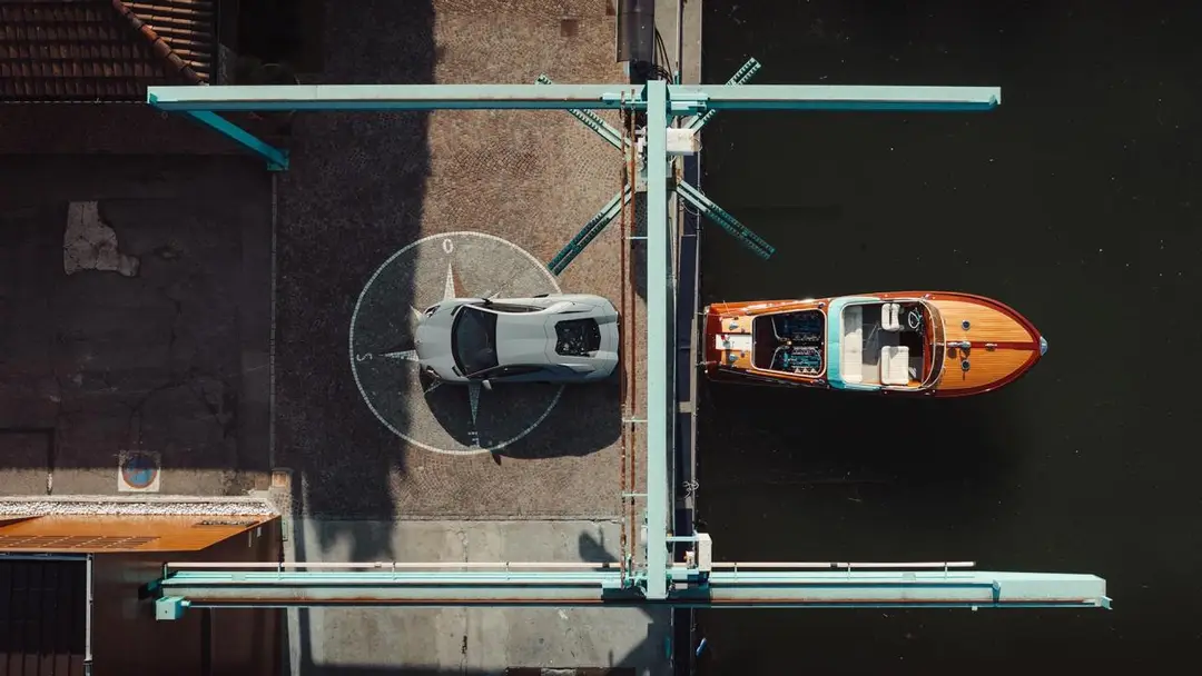 lamborghini vs riva 02