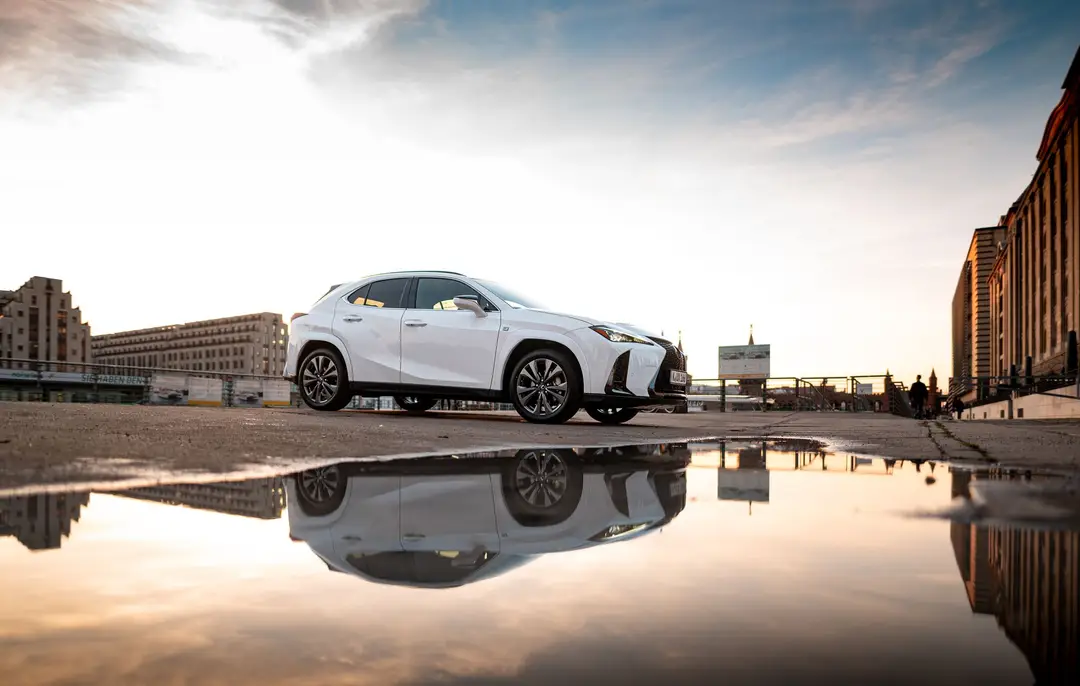 lexus ux fhm15