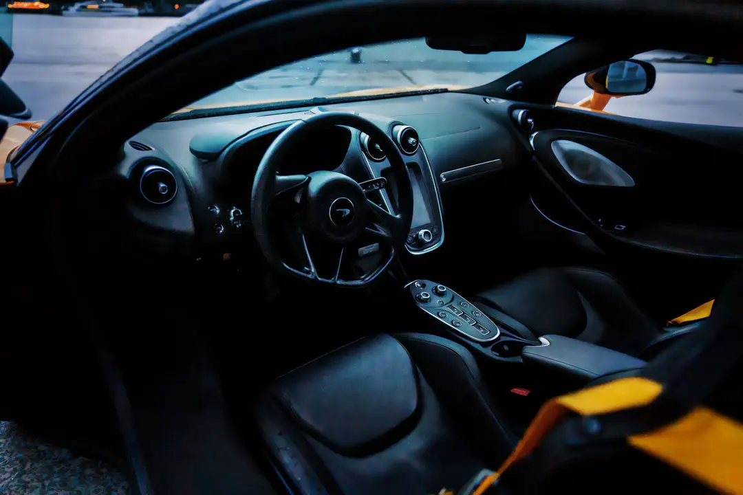 mclaren gt fhm 17