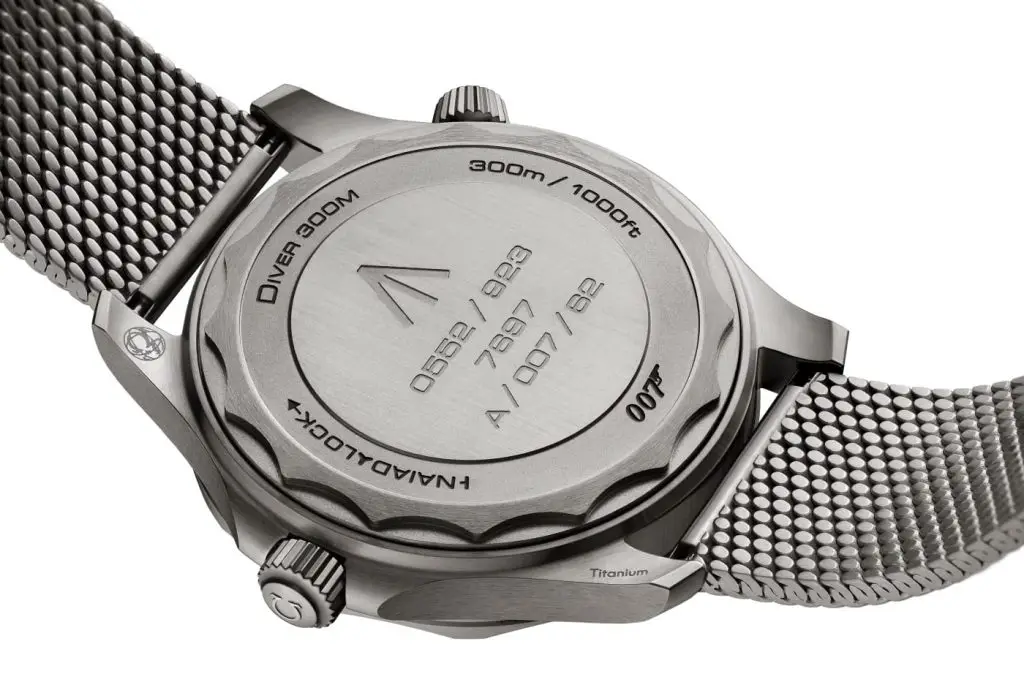omega 21090422001001 caseback 1024x682