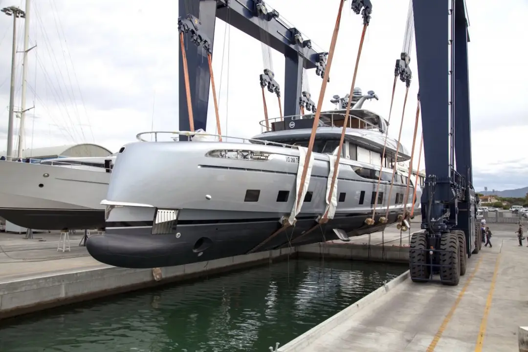 porsche gtt 115 hybrid yacht 04 1200x800