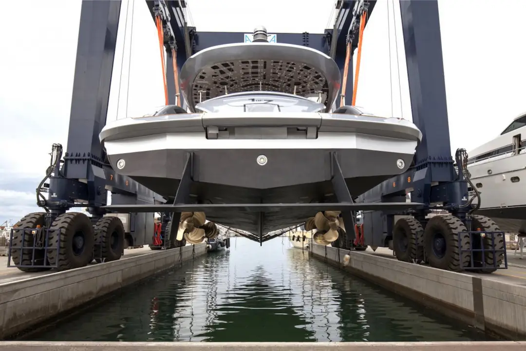 porsche gtt 115 hybrid yacht 07 1200x800