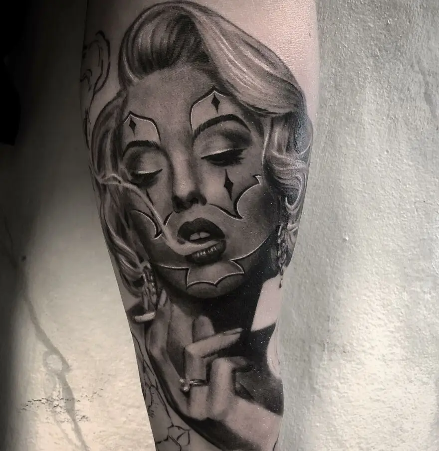 the tattoo artist makes hyper realistic tattoos that look more like they were printed on the skin 600150964c4e6 880