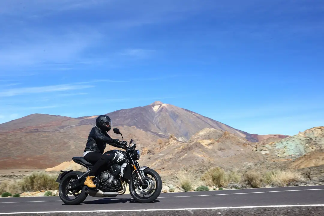triumph trident fhm11