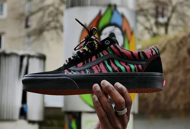 vans old skool atcq bruut