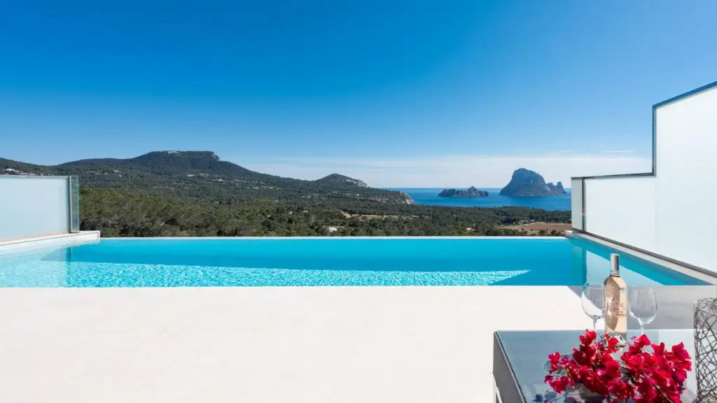 villa 768 1024x576