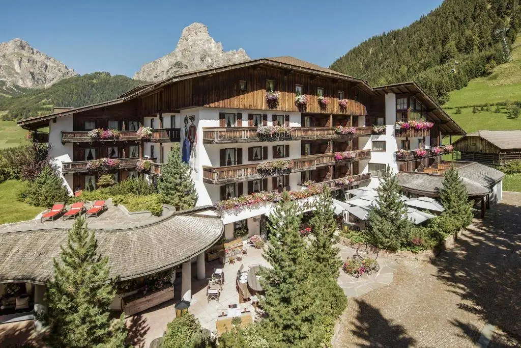 hotellaperla