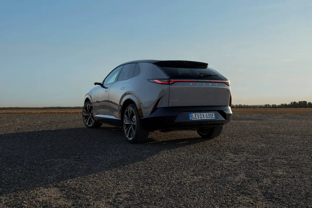 All New MAZDA_CX-6e_Takumi Plus_Aero Grey_EXTERIOR_004