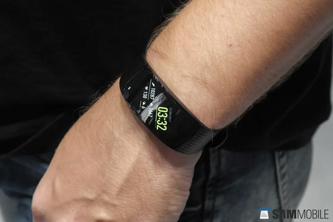 gear fit2 pro