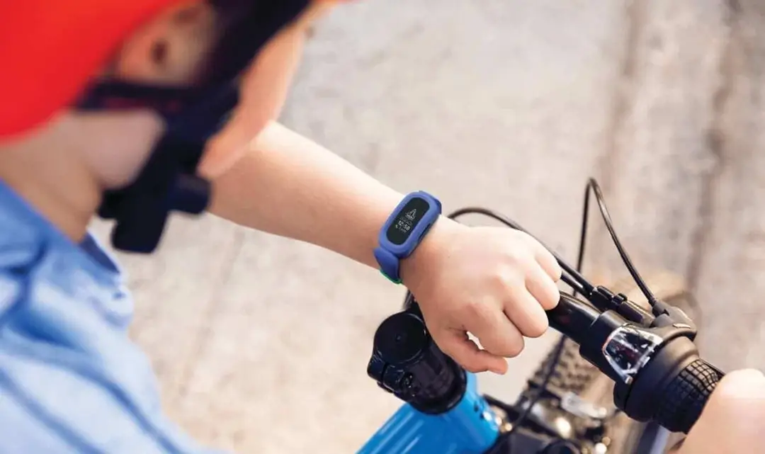 10 fitness trackers in singapore in 2022 fitbit ace 3