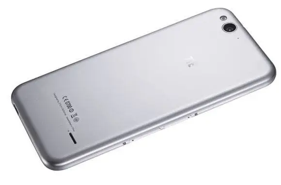 150214 zte blade s6 malaysia 02