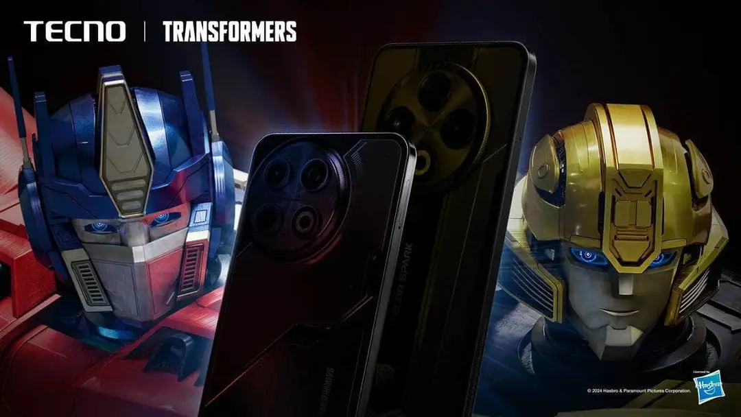 2 two characters and smartphoneskl7kl6
