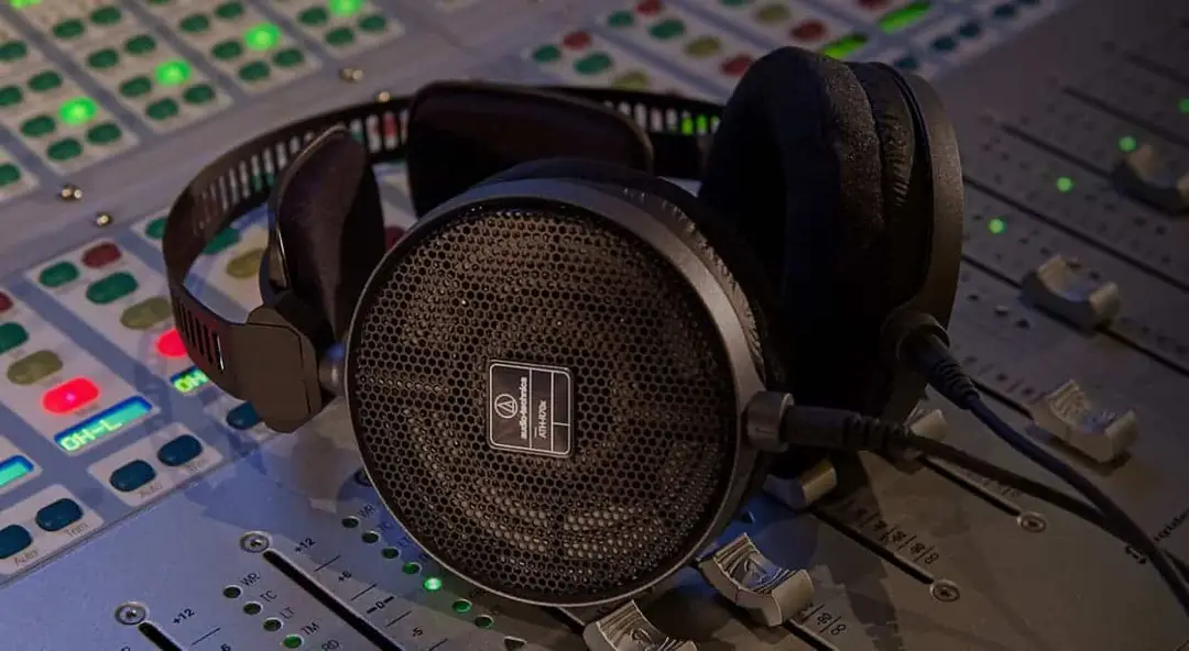 audio technica ath r70x