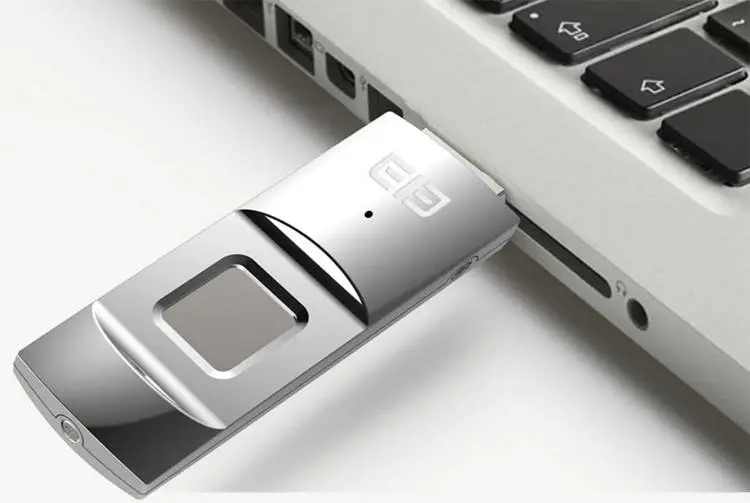 ele secret protected flash stick with fingerprint sensor