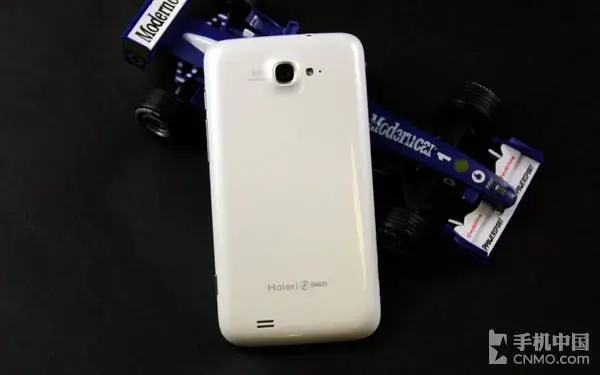 haier w900 rear