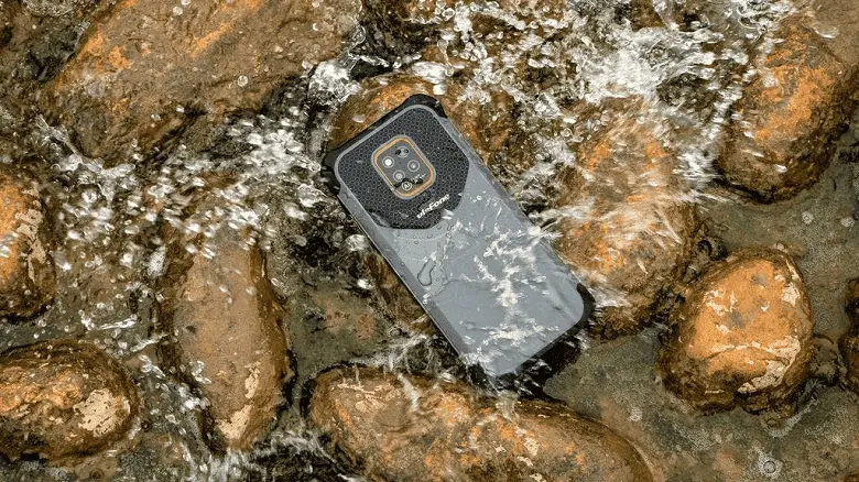 indestructible smartphone ulefone power armor 14 pro presented with a