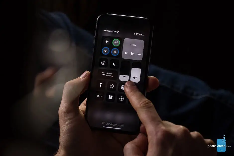 ios 13 iphone xi dark mode control center