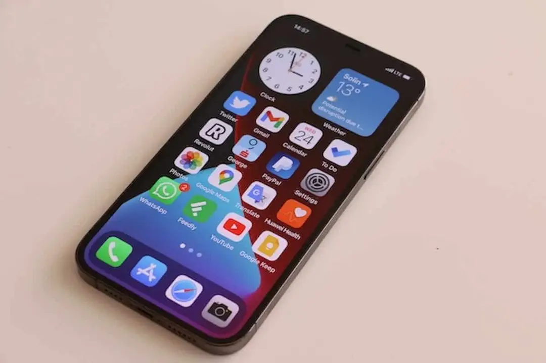 iphone 12 pro max 2