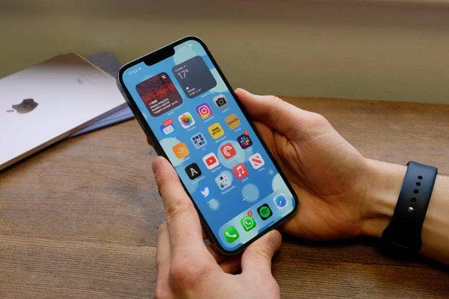iphone 13 pro max homescreen 920x613 1
