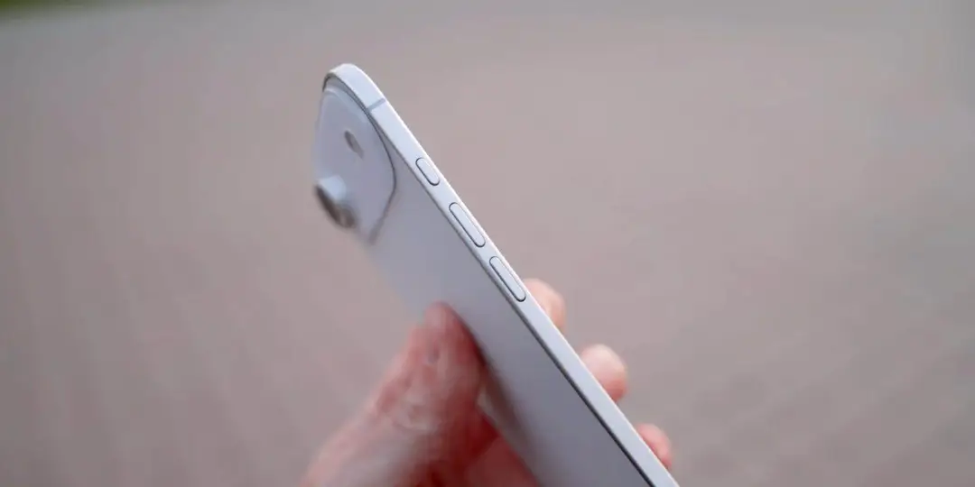 iphone 17 air side