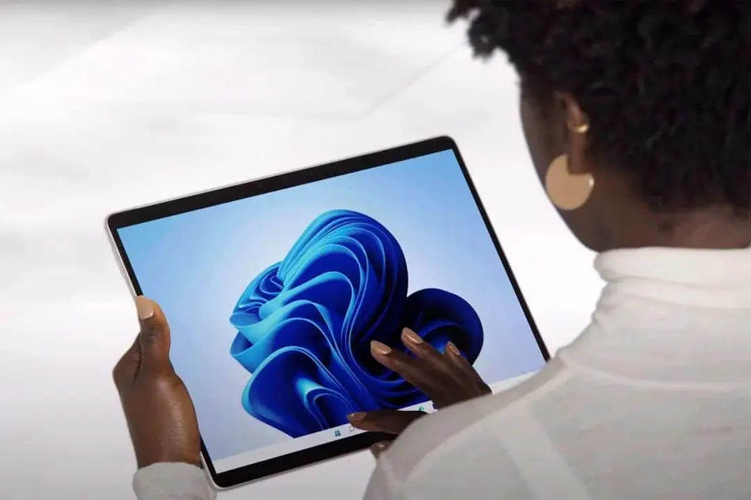 mircrosoft surface pro 8 02