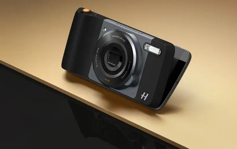 moto hasselblad hero 819x517