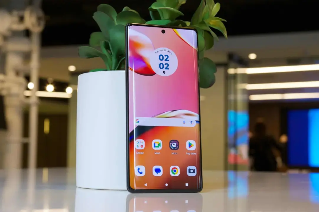 motorola edge plus 2023 hands on 5