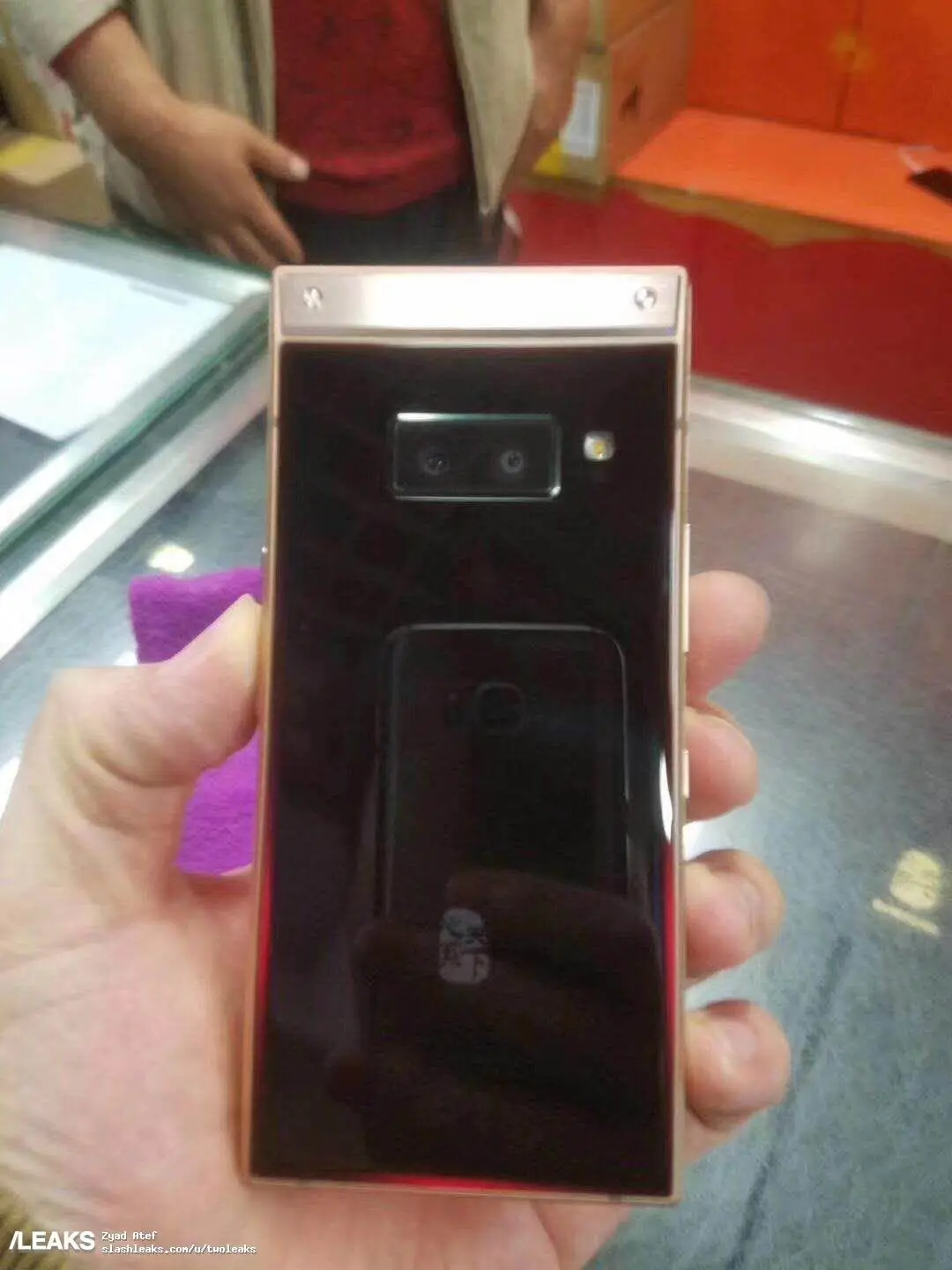 samsung w2019 caught in the wild 117