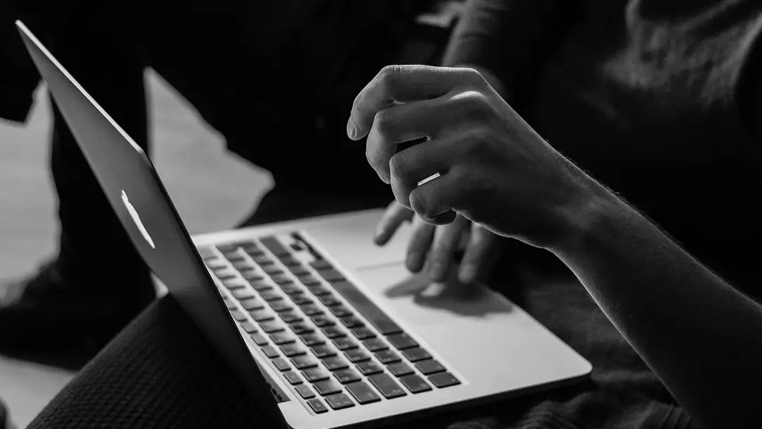 sergey zolkin uey8ati6d0 unsplash