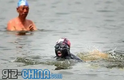 swimsuit auntie qingdao china 00