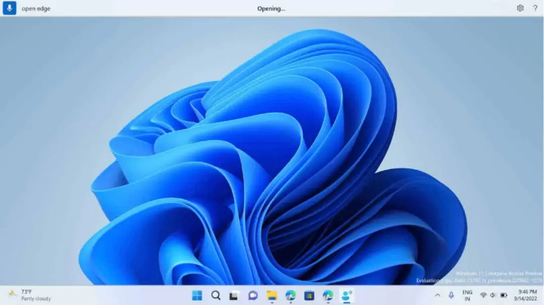 windows 11 desktop with voice access