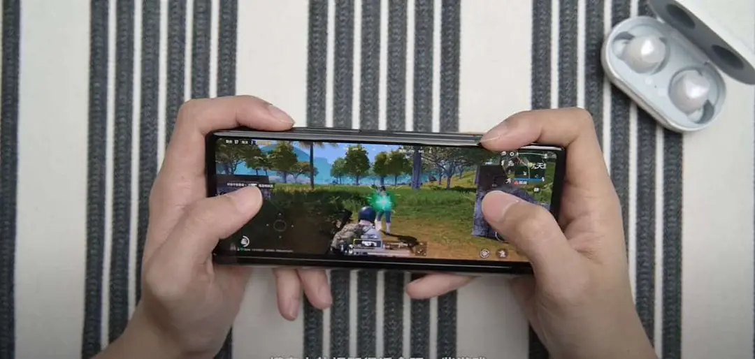 z fold 2 review 2