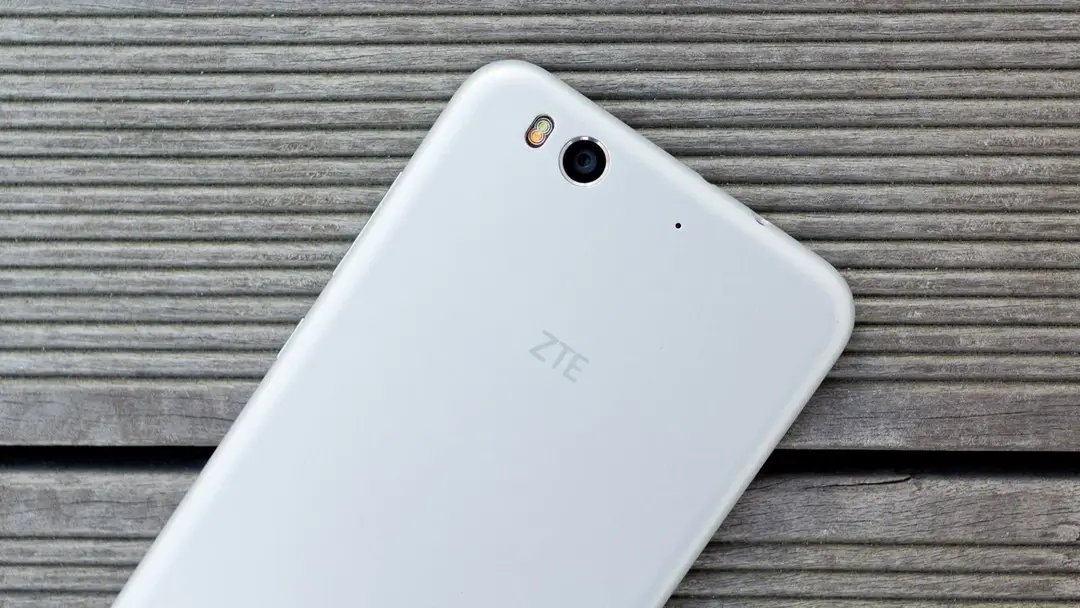 zte blade s6 plus 5