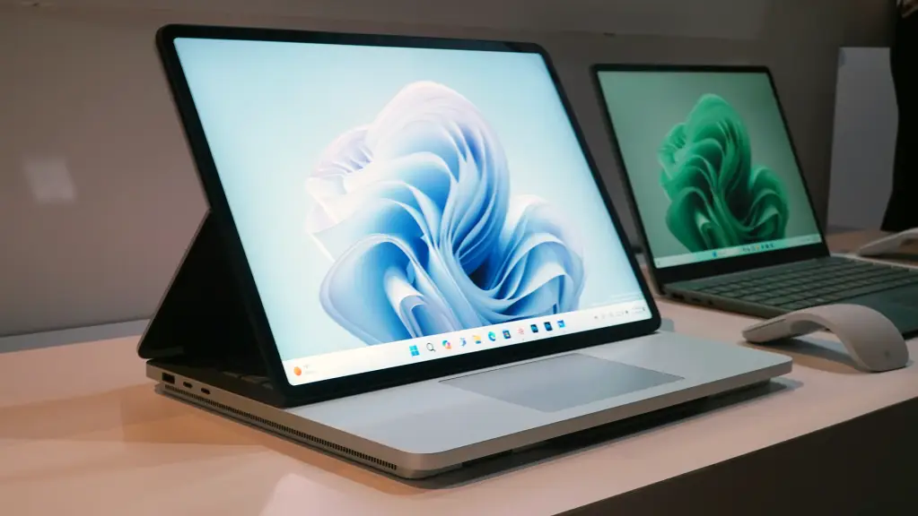 laptop studio 2