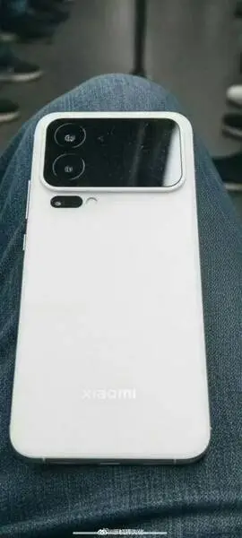 Xiaomi 16 Pro Max b