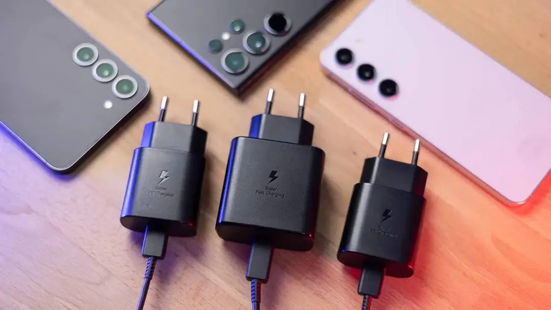 Galaxy-S23-series-wired-charging