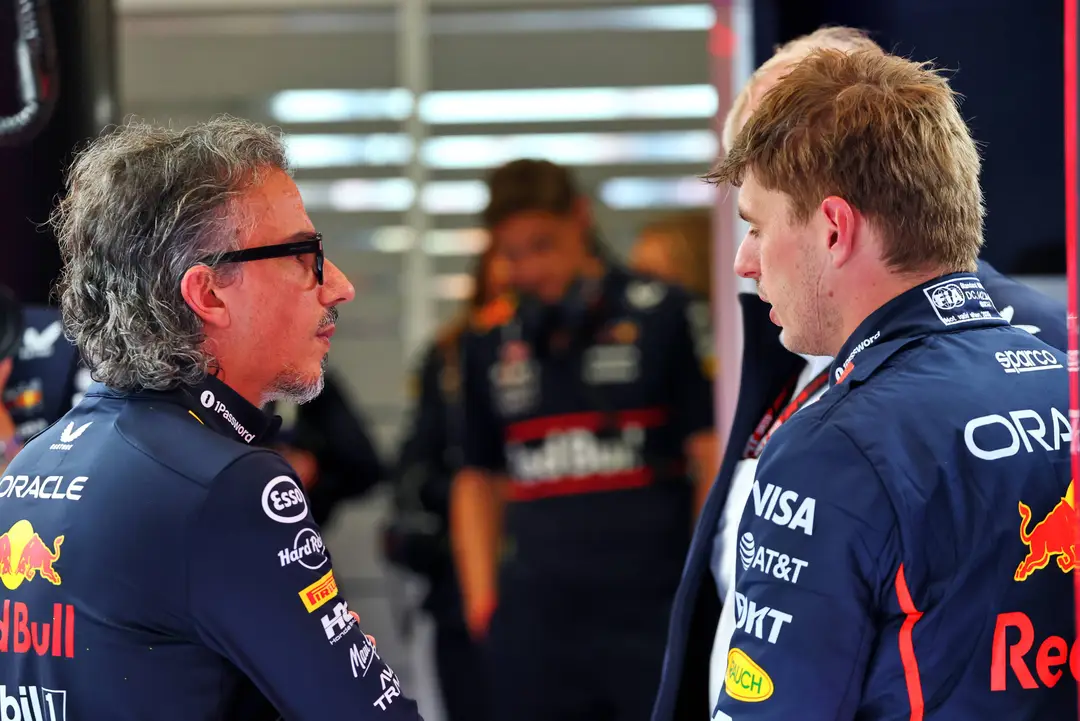 Laurent Mekies in conversation with Max Verstappen