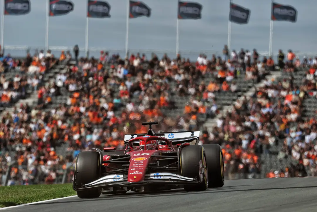 Leclerc tijdens Free Practice 2 in Zandvoort&nbsp;