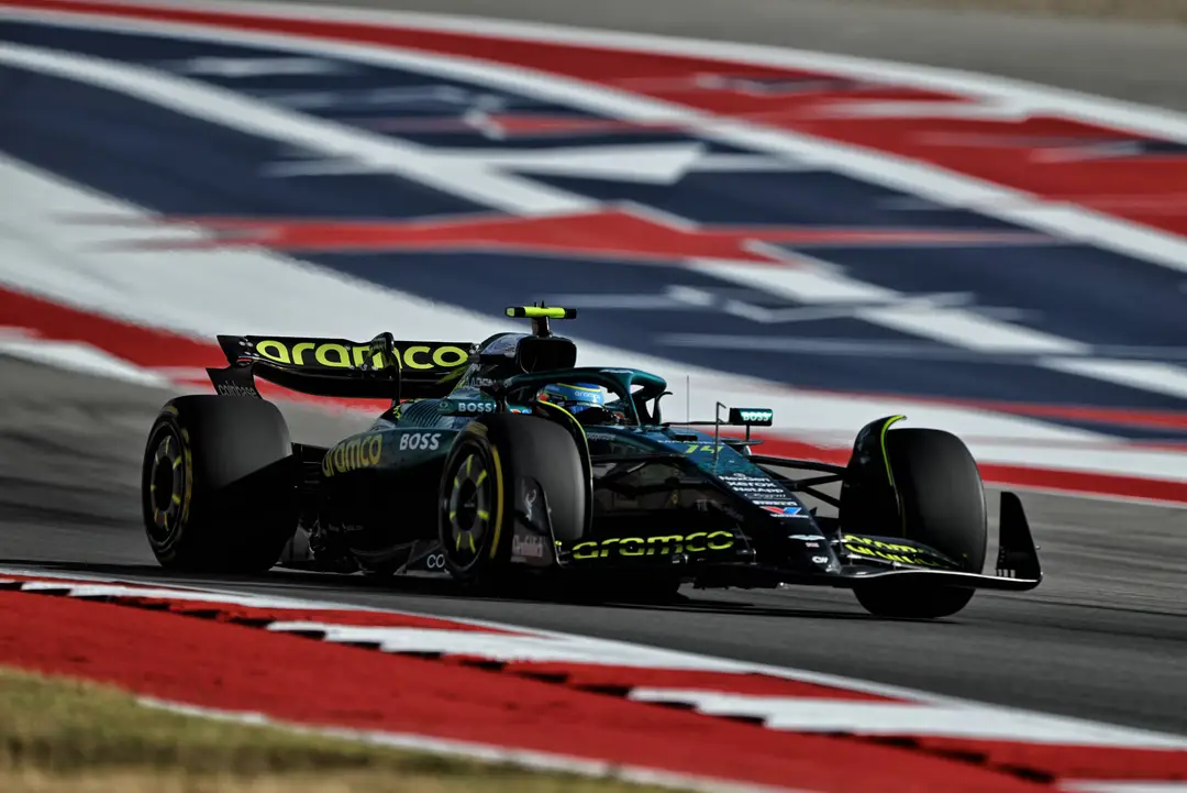 fernando-alonso-aston-martin-f1-us-gp-cota-4