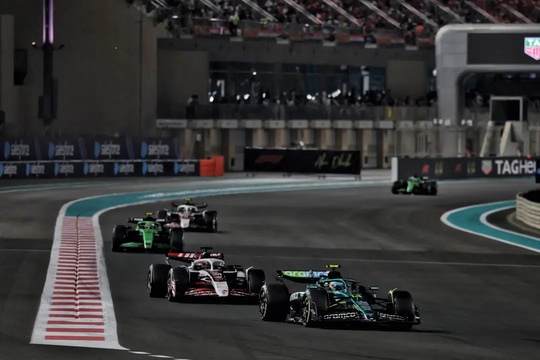 abu-dhabi-alonso-ocon