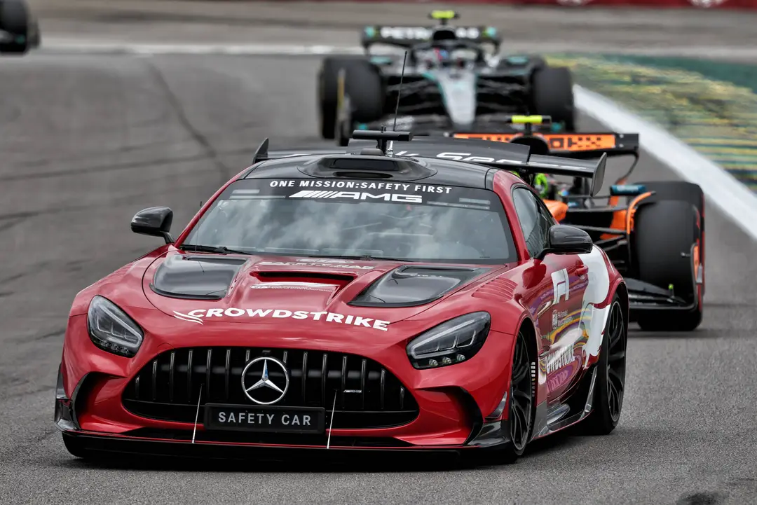 f1-fia-safety-car-mercedes-aston-martin-jpg
