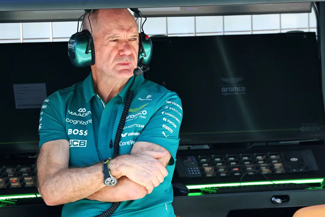 adrian-newey-te-laat-aston-martin