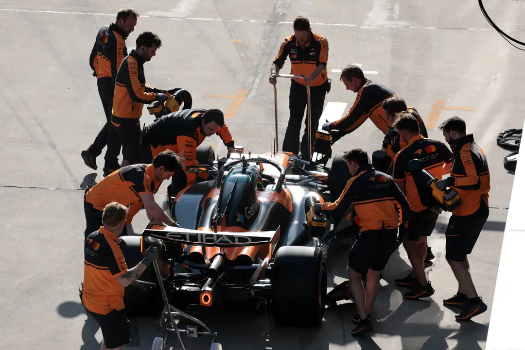 oscar-paistri-mclaren-china-jpg